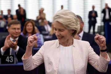 Von der Leyenová dál povede Evropskou komisi