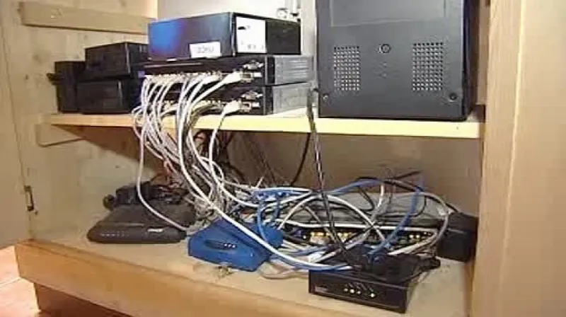 Internetová telefonní ústředna