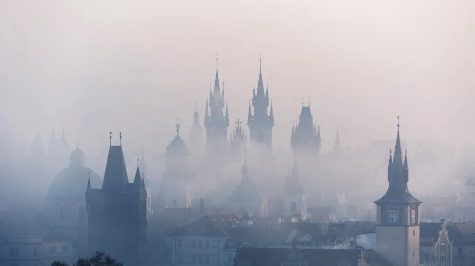 Mlha nad Prahou