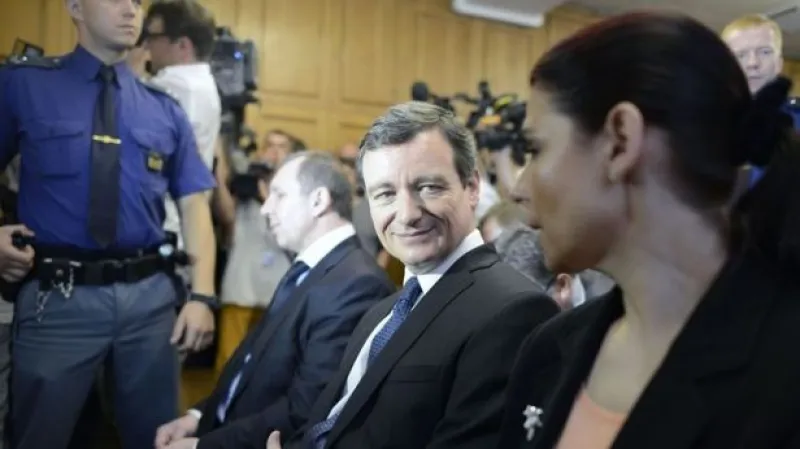 Čtení obžaloby Davida Ratha