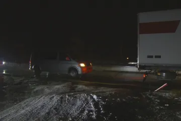 Vysočinu i Šumavu zasypal sníh. Dálnice jede, na Vimpersku mají kamiony potíže