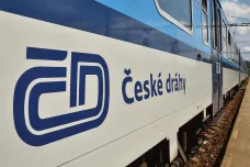 Mezi Havlíčkovým Brodem a Veselím nad Lužnicí opět jezdí vlaky. Železničáři opravili trakční vedení