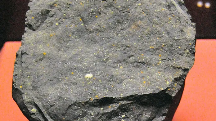 Zlomek meteoritu z Murchinsonu