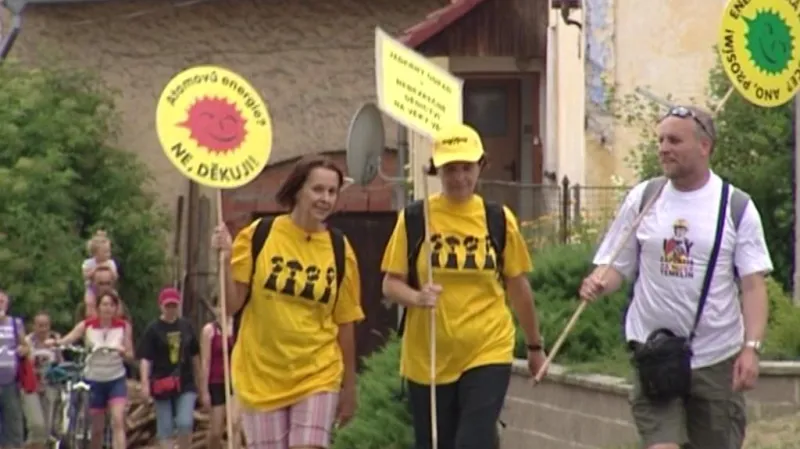 Protestní pochod v Maňovicích - archivní záběr