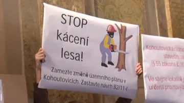 Proti kácení se v Brně-Kohoutovicích zvedla vlna odporu