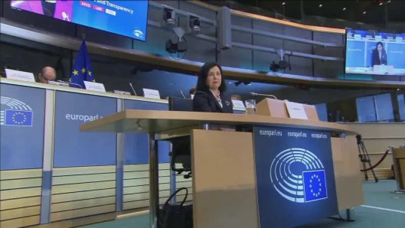 Věra Jourová před začátkem "grilování" Zdroj: ČT24