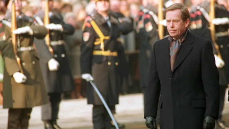 Václav Havel složil přesně před 25 lety (2. února) prezidentský slib a nastoupil do úřadu prvního prezidenta nově vzniklé samostatné České republiky. V letech 1989 - 1992 byl zároveň devátým a posledním prezidentem Československa.