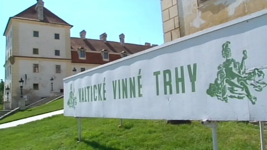 Ve Valticích začaly vinné trhy