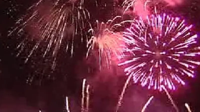 Ohňostroj nad Sokolovem