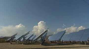 Zrcadla nové solární elektrárny