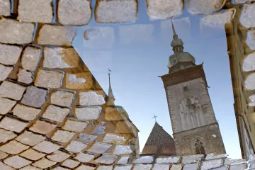 Stát, kraje i obce mají být k žalobám církví jednotní, vyzývají hejtmani