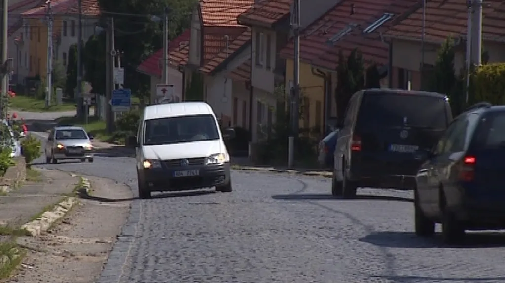 Na jihu Moravy jsou kostky jen na půl procentu silnic