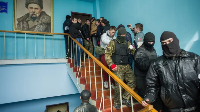 Proruští ozbrojenci v sídle velení ukrajinského námořnictva