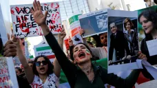 Protest za íránská práva v Istanbulu