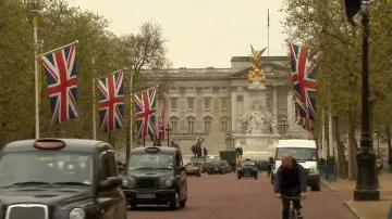 Londýn se připravuje na královskou svatbu