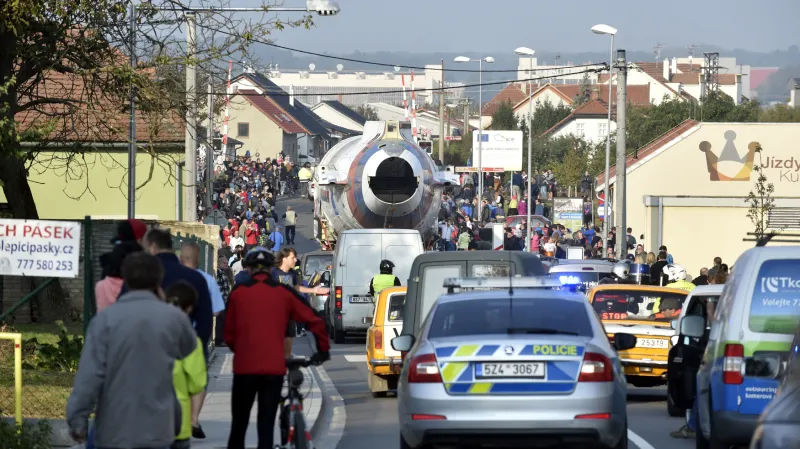 "Naganský expres" v závěru své cesty při průjezdu Kunovicemi