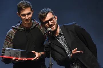 „Když člověk reálně zažije podvody na ulici, stane se to osobním,“ říkají tvůrci pořadu Honest Guide