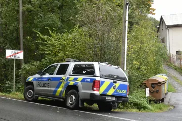 V Plzni byla postřelena nezletilá, policie zadržela podezřelého