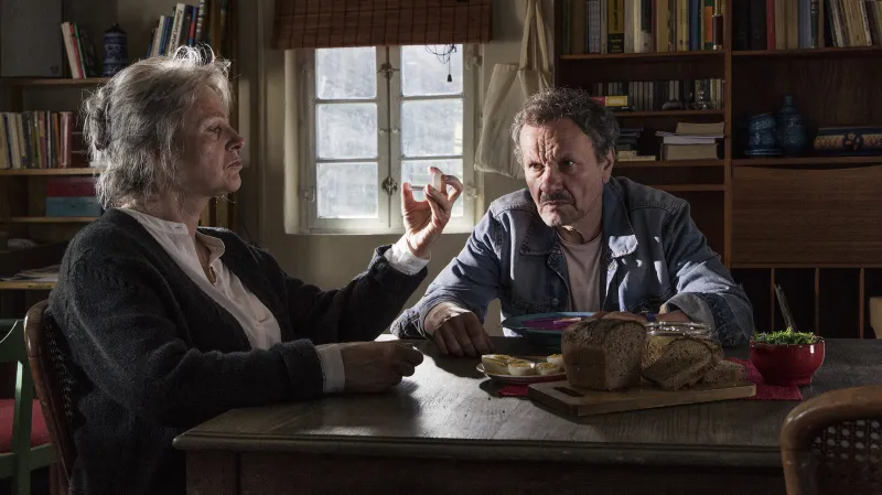 Trailer: Přes kosti mrtvých