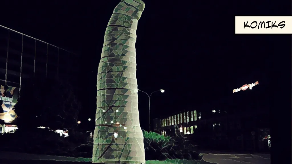 Místo sochy Lenina plastika housenky