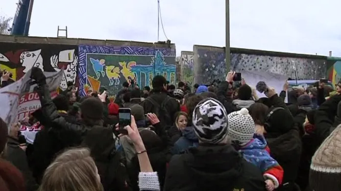 Protest proti bourání Berlínské zdi