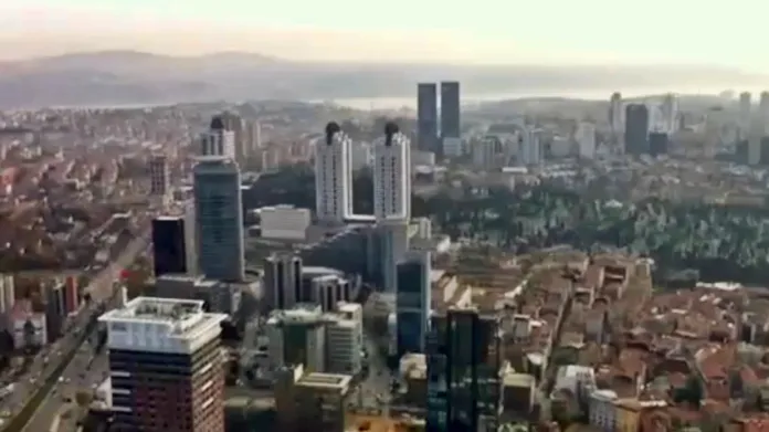 Pohled na Istanbul z mrakodrapu Istanbul Sapphire