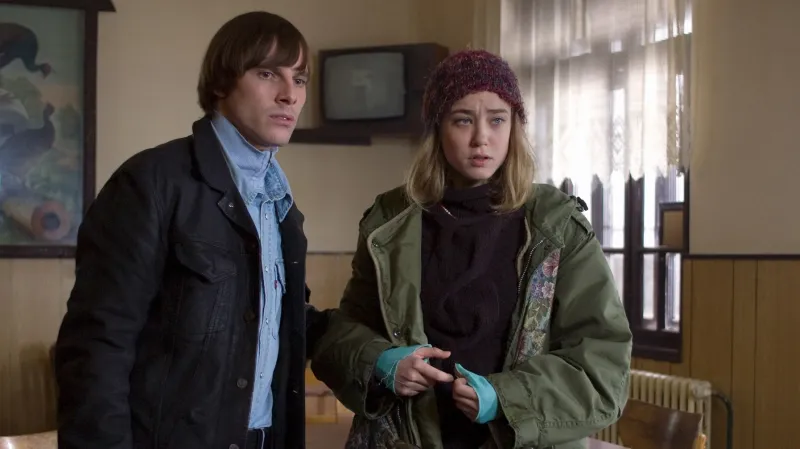 Václav Jiráček a Kristýna Liška Boková při natáčení filmu Jseš mrtvej, tak nebreč prodle knihy Josefa Klímy