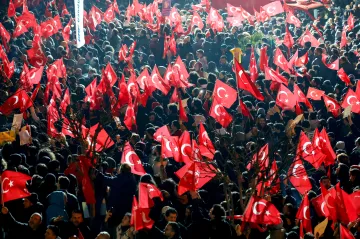 Příznivci zadrženého starosty Istanbulu se střetli s policií
