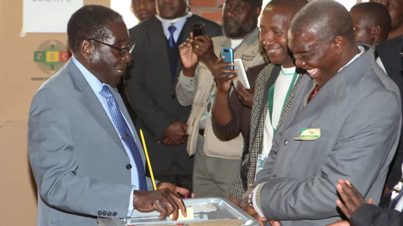 Robert Mugabe u volební urny