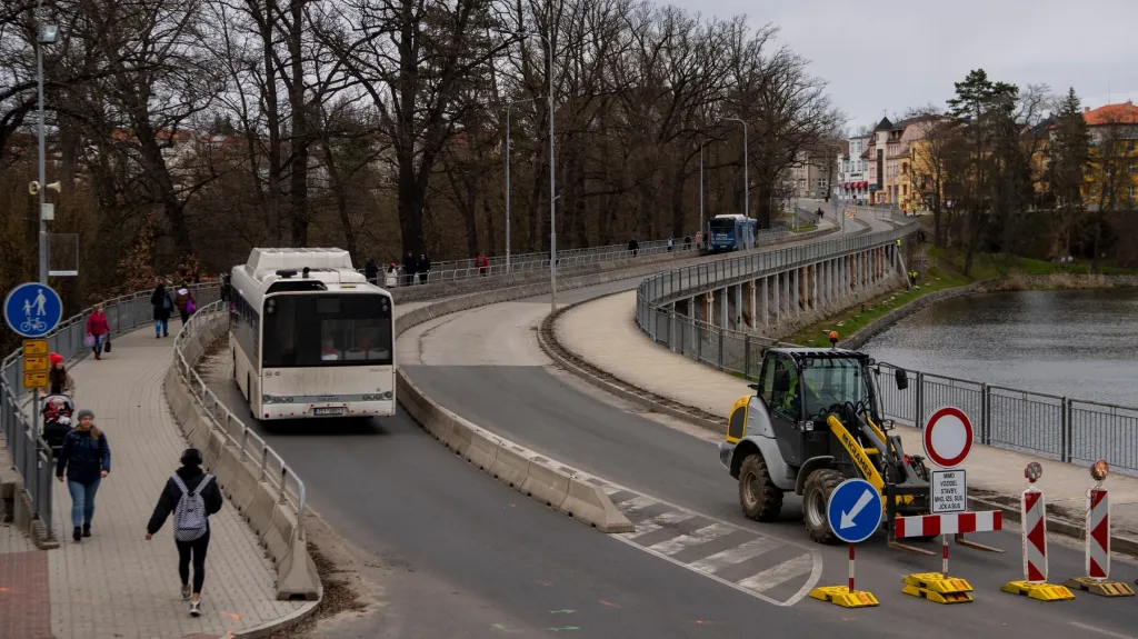 Uzavírka hráze Jordánu v Táboře