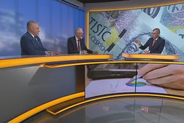 Vláda musí úsporný balík protlačit za každou cenu, míní Topolánek. Je to spirála smrti, obává se Středula