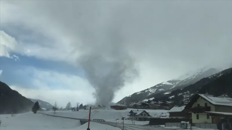 Tiché hrozby: Bouřlivé počasí (dokument)