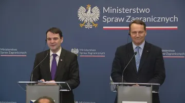Tisková konference ministrů zahraničí Petra Macinky a Radoslawa Sikorského po jednání v Polsku