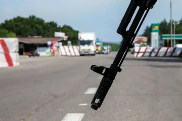 EU prodloužila protiruské sankce vůči vybraným lidem a firmám. Platit budou minimálně do září 