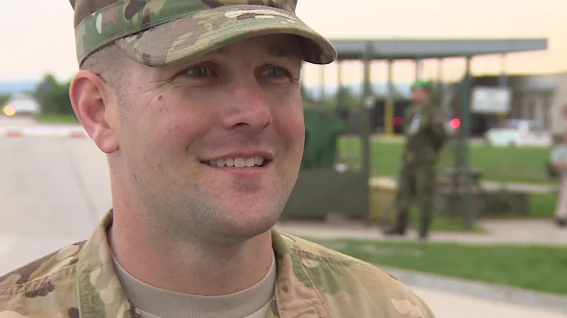 „Nejlepší bylo vidět všechny ty lidi s vlajkami,“ chválil si velitel Cary Fitzpatrick