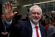 Předseda labouristů Corbyn v 80. letech předal citlivé informace agentovi StB, píše The Sun