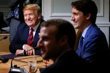 Na summitu G7 se rozhořel boj o cla. Trump mluví o úspěchu, Macron o mírném posunu