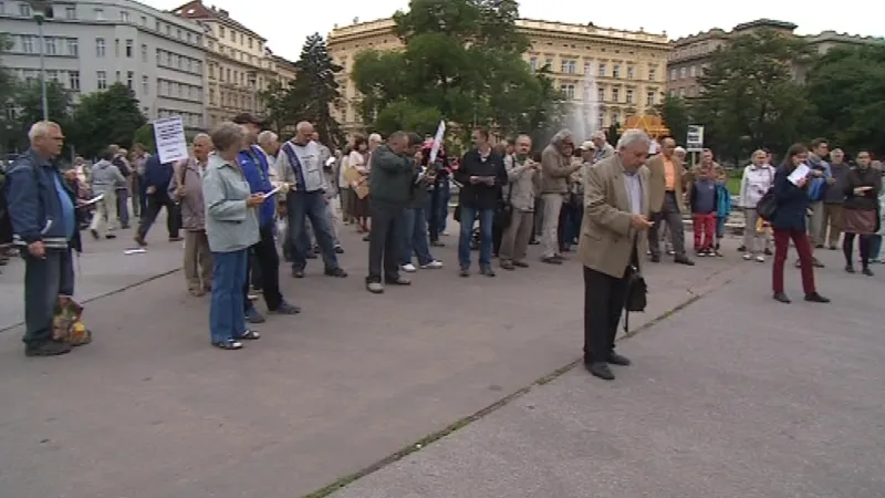 Cílem dnešního pochodu byl magistrát