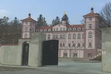 Anonymní vlastníci i provoz pod hlavičkou církve. Pátrání po majetku Rusů spojených s Putinem není snadné