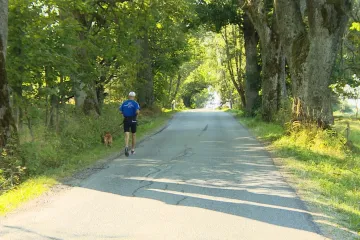 Petr Kuchař běží kolem bývalého Československa, tři tisíce kilometrů chce zdolat do 28. října