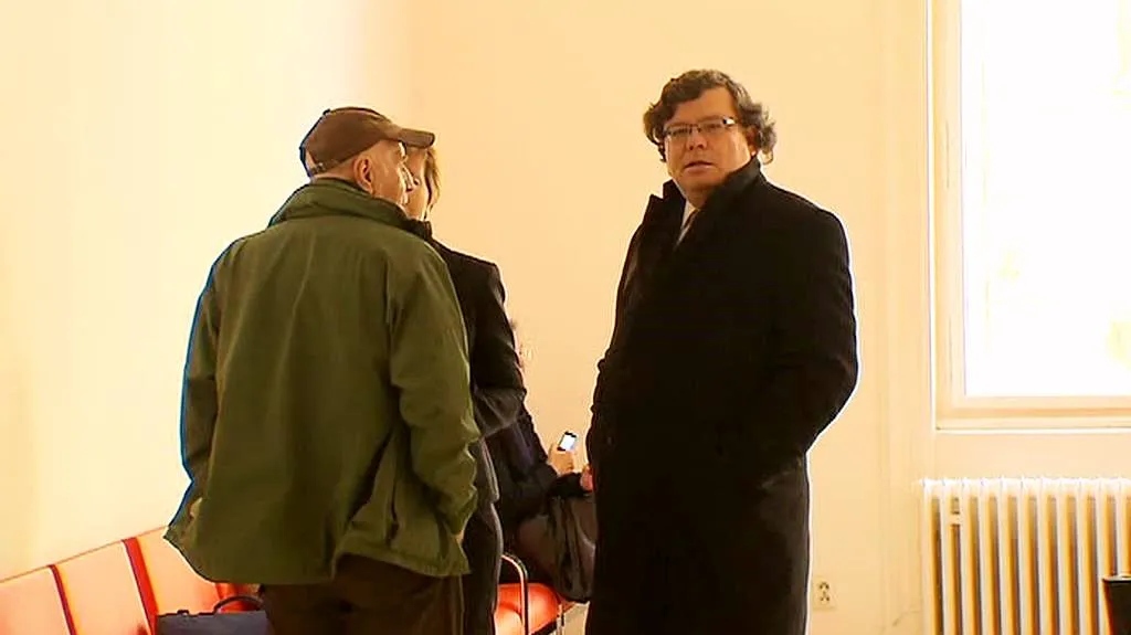 Alexandr Vondra u soudu