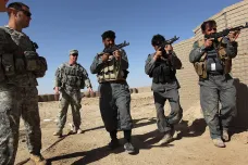 NATO odložilo rozhodnutí o stažení vojáků z Afghánistánu
