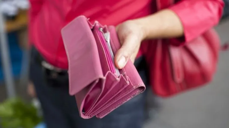 Události: Minimální mzda od ledna stoupne na 9 200 korun