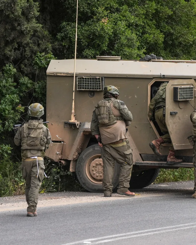 Izrael oznámil údery na Írán, média píší o explozích v Teheránu