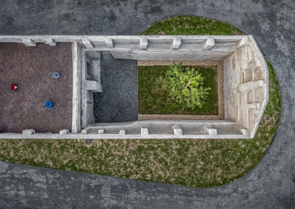 Další finalista – Památník tří odbojů – je prací Kláry a Tomáše Hradečných a jejich týmu z ateliéru IXA