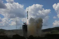 Čína poslala do kosmu a bezpečně navrátila na Zemi znovupoužitelný raketoplán