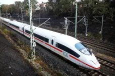 Evropská komise zarazila spojení Siemensu a Alstomu. Obává se dominance na železničním trhu