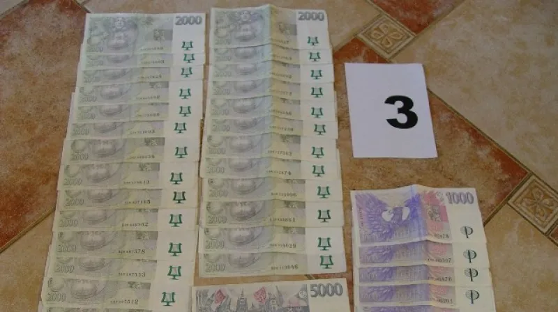 Zabavené bankovky - operace Klima