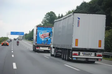 Tržby ve službách ve třetím čtvrtletí meziročně klesly o 5,2 procenta