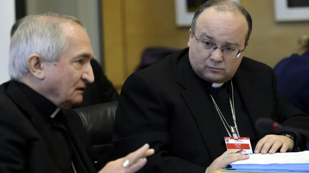 Arcibiskup Silvano Tomasi a bývalý prokurátor Charles Scicluna